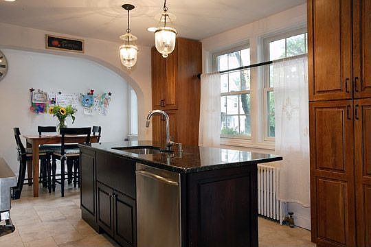 Viking Stove/Range/Micro/Hood; Subzero Frig & Bev/Wine Frig, Marble Counters