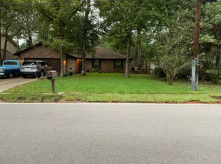 379 Rolling Hills Dr, Conroe, TX 77304