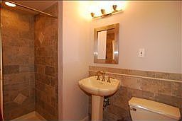 4th image of 38 Crestwood Dr