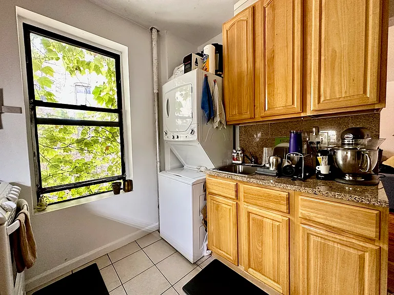 40 W 127th St #15 — Photo 6