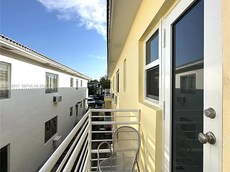 955 Bay Dr #7 — Photo 24