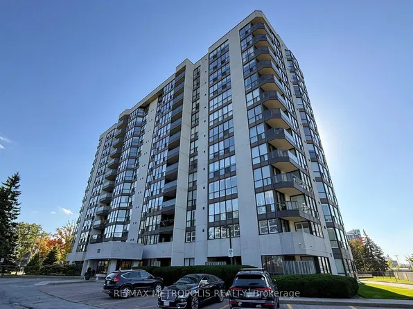 1111 Bough Beeches Blvd #207, Mississauga, ON L4W 4N1