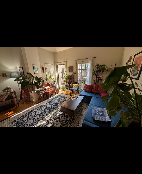 1st image of 929 Lombard St APT 206