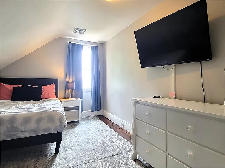 11 Hammond St #3 — Photo 7