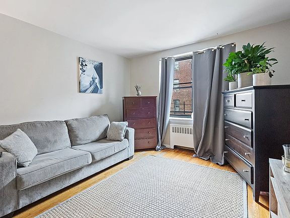 4th image of 32-23 88th St #405