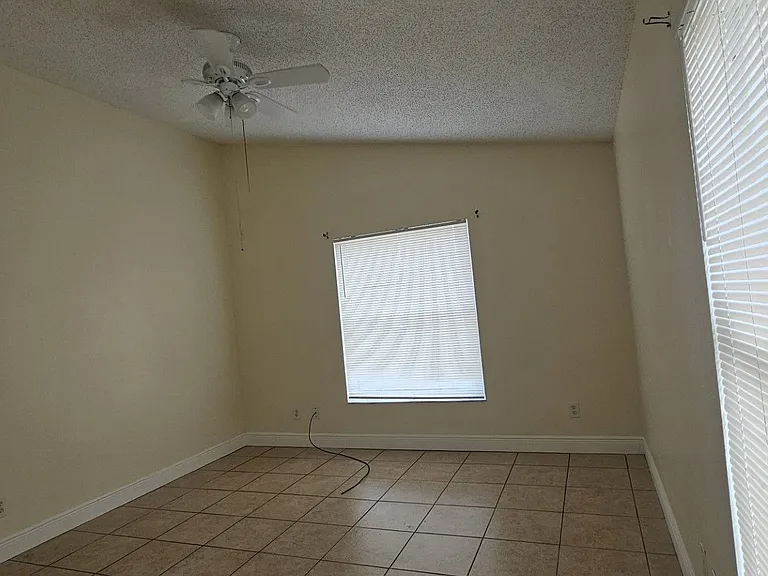 2338 Cordova Ct — Photo 12