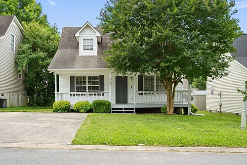 3185 Holly Brook Cir NE Photo 1