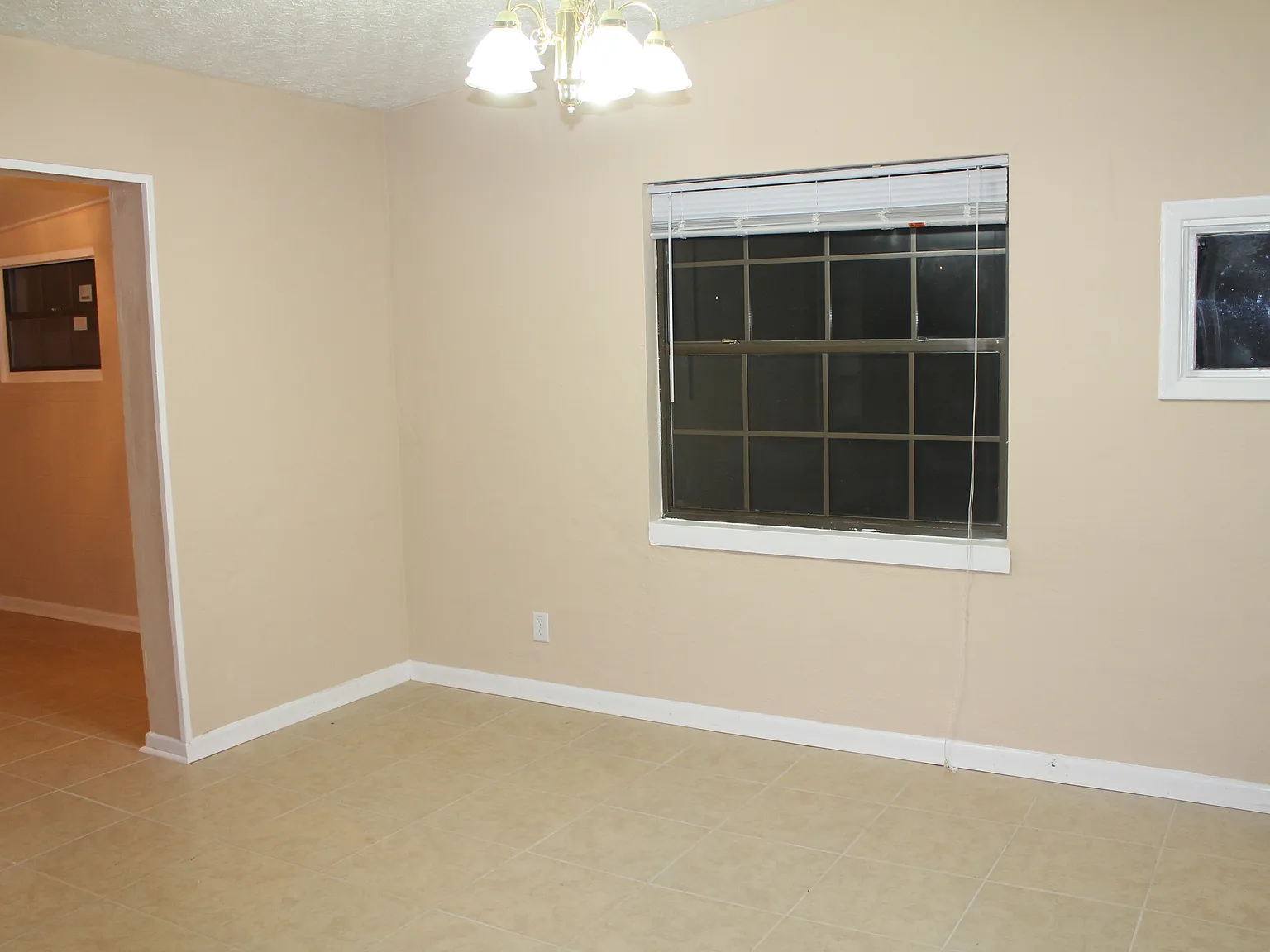 3 bed, 1032 sqft, $1,450 — Photo 3