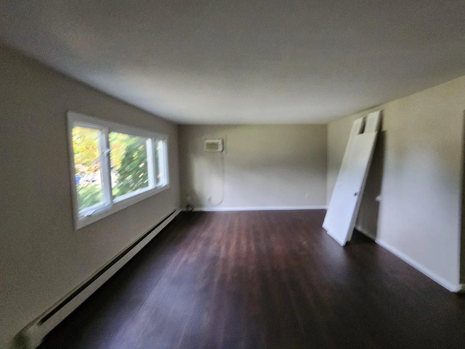 4 bed, 1.5 bath, 1550 sqft, $2,000 — Photo 4