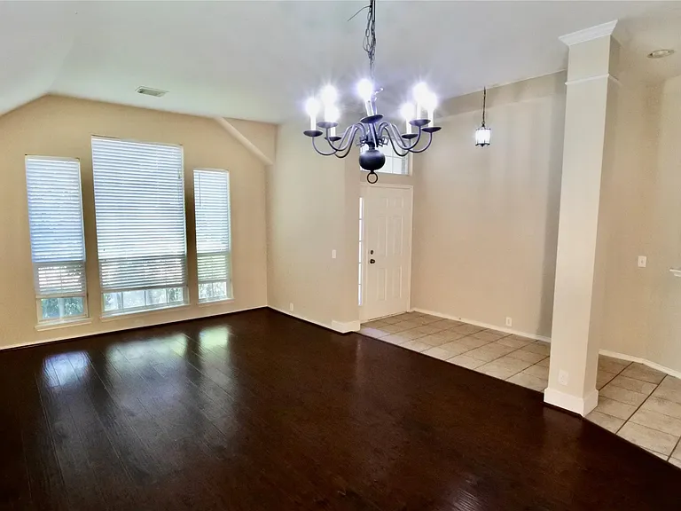 19314 Chislestone Ln — Photo 4