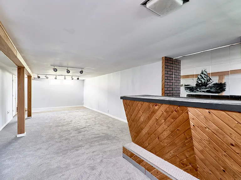 615 Superior Dr — Photo 27