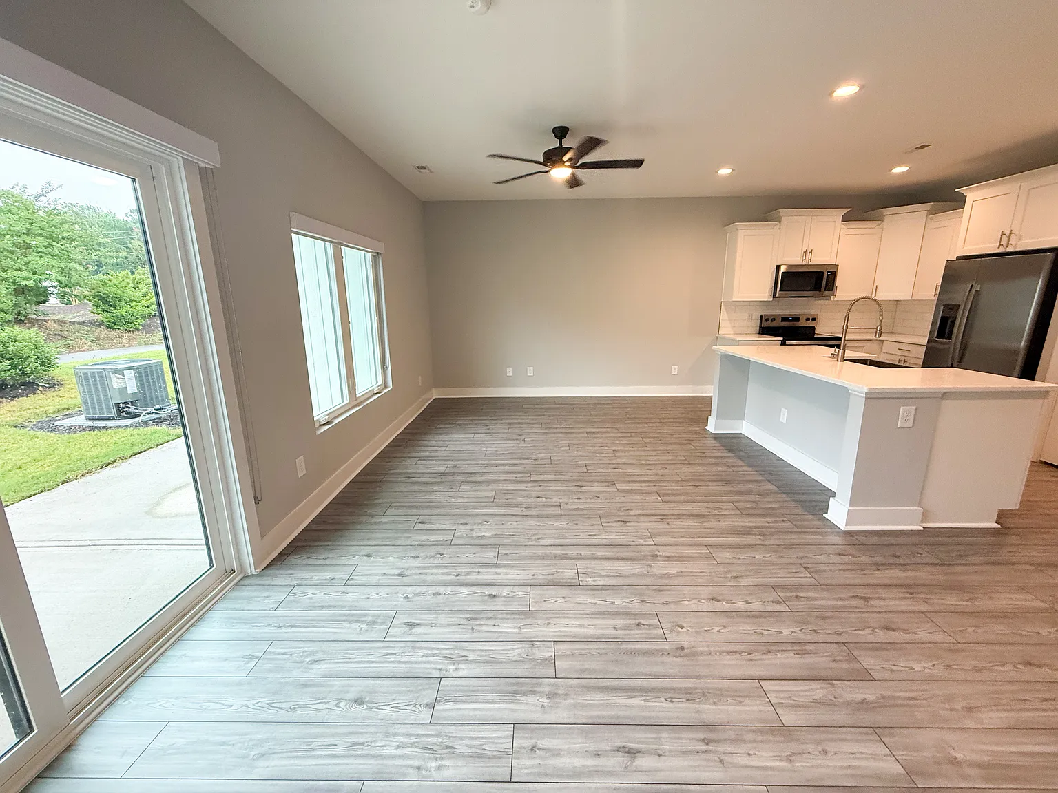 3 bed, 2.5 bath, $1,795 — Photo 3