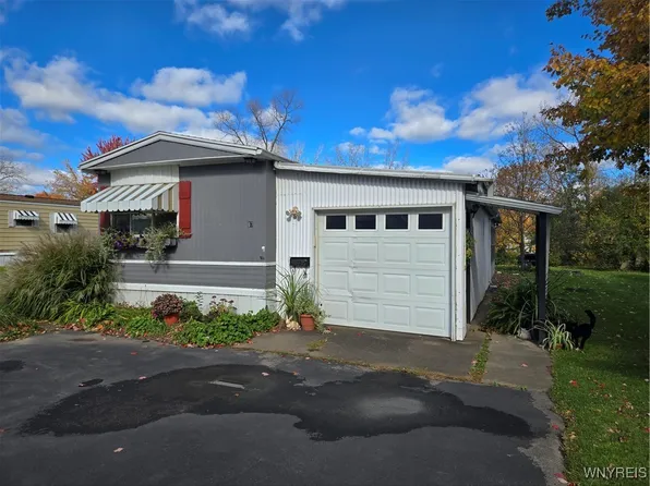67 Lakewood Vlg, Medina, NY 14103