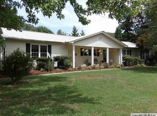2122 Pond Rd, Guntersville, AL 35976