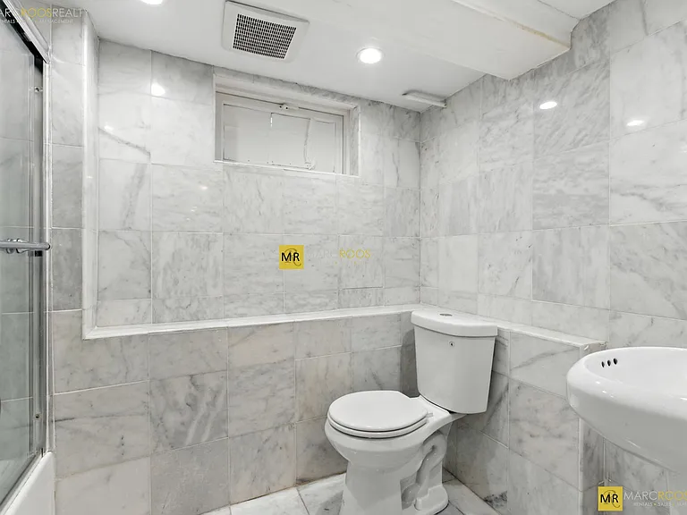 547 Broadway #1 — Photo 2