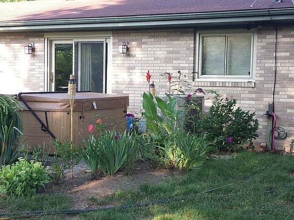 5th image of 5571 Dennis St