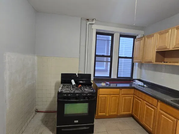 11 Grant Ave, Jersey City, NJ