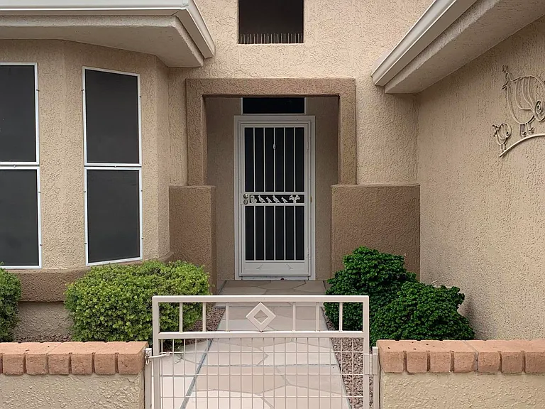15136 W Corral Dr — Photo 2