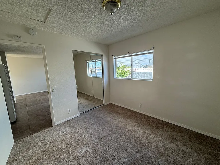 Apartment Building in North Park — Photo 20