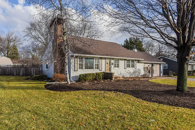 126 S Edgelawn Dr photo 1