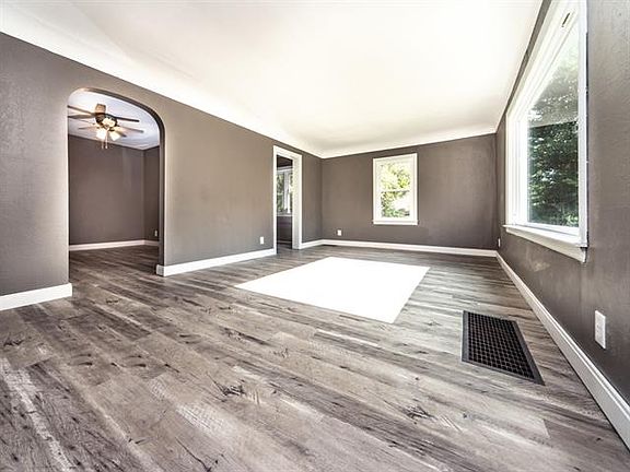 3rd image of 2145 N 34th St