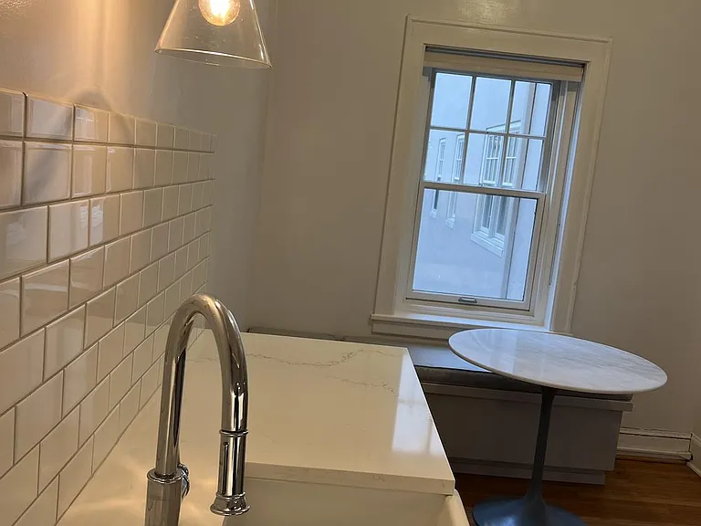 2015 NW Flanders St #304 — Photo 4