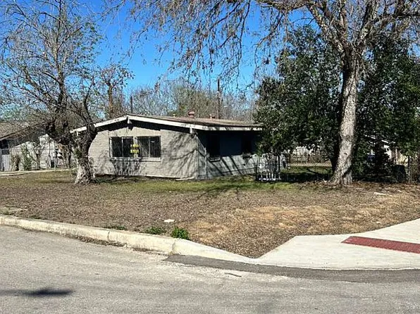 7034 Dawn Valley Dr, San Antonio, TX 78242