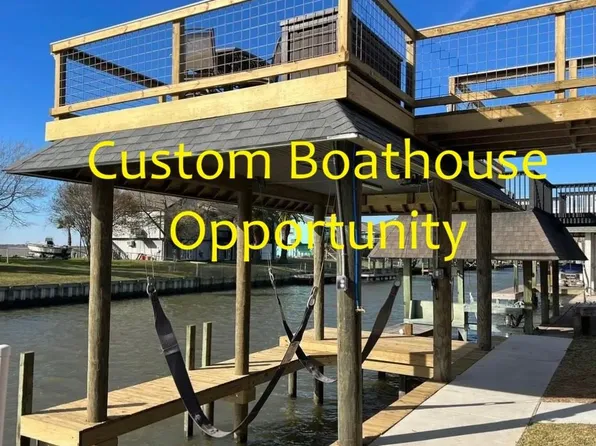 658 Warsaw St, Bayou Vista, TX 77563