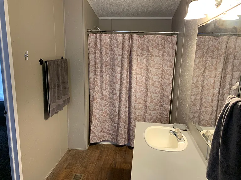 7400 S Council Rd — Photo 5
