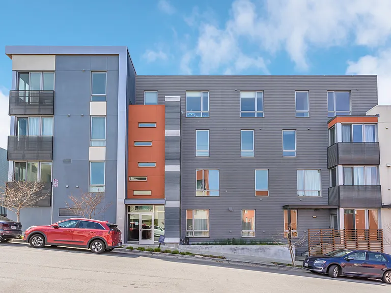 555 Innes Ave #408 — Photo 1