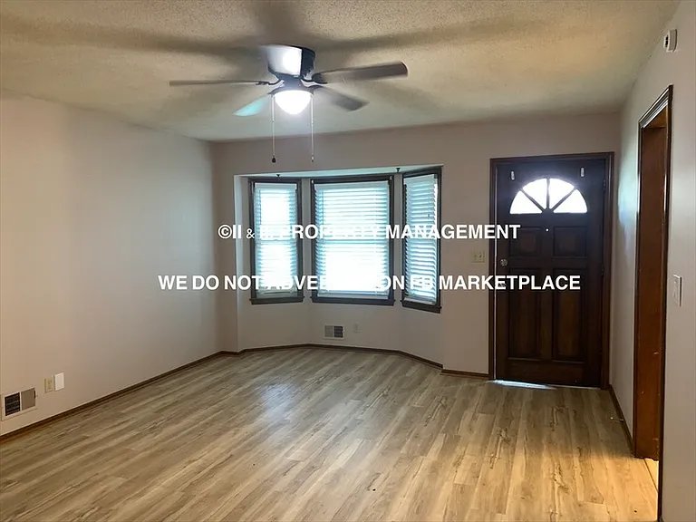 1410 SW Sunset Ave — Photo 3