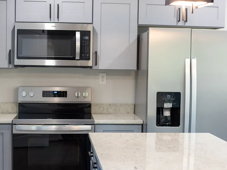 221 N Virginia Ave — Photo 11