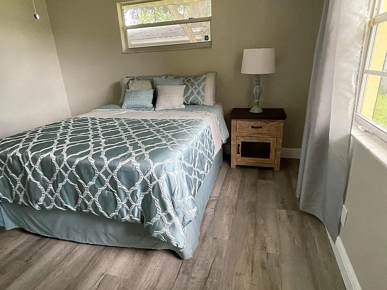 1225 Sunland Rd — Photo 12