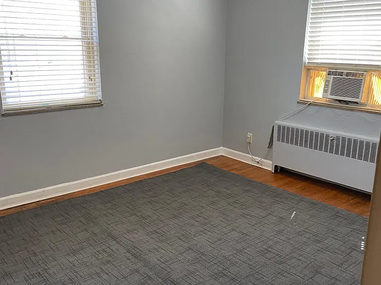 1119 Amsterdam Rd #4 — Photo 6