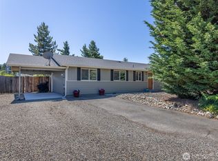 41 W Loma Vista Rd, Sequim, WA 98382