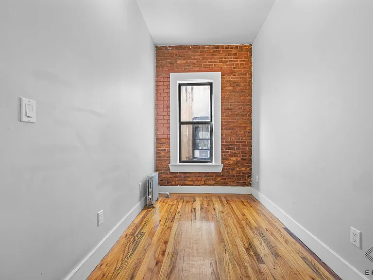 61-36 Woodbine St #1R — Photo 7