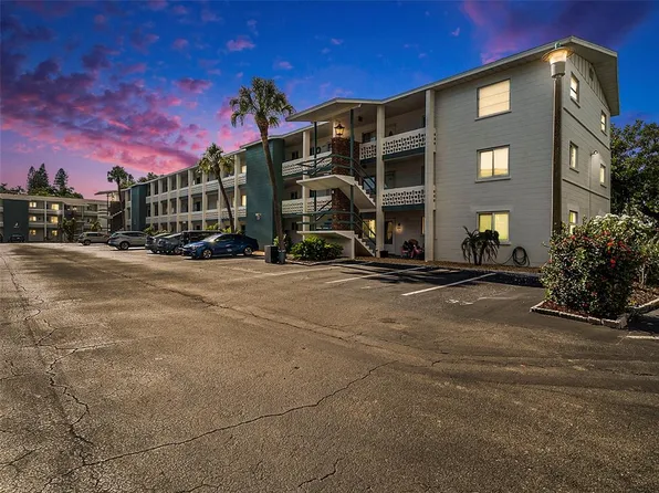 1859 Restful Dr, Bradenton, FL