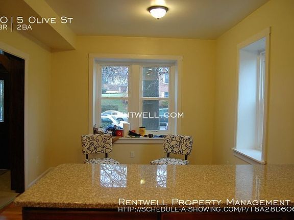 3rd image of 1015 Olive St