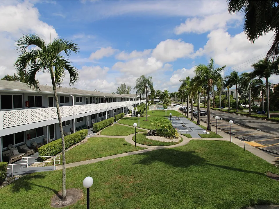 600 Layne Blvd #119