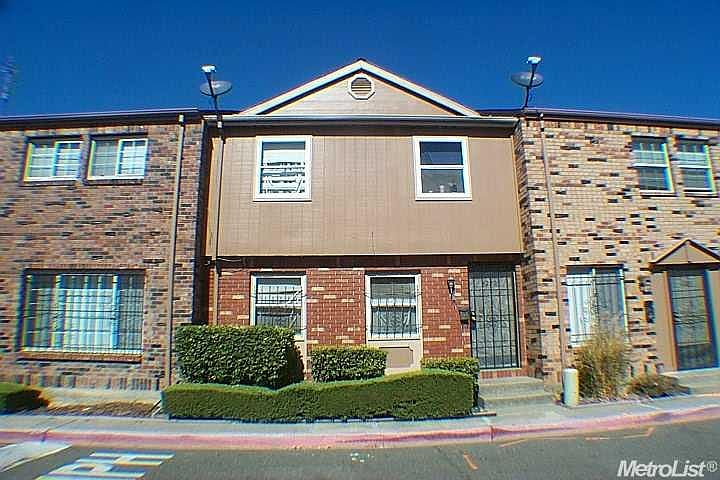 1st image of 4227 S Brookfield Dr