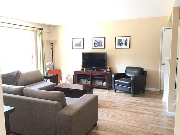 4th image of 4805 Poston Dr