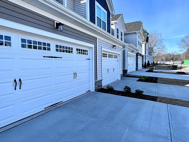 187 Royal Star Way — Photo 3