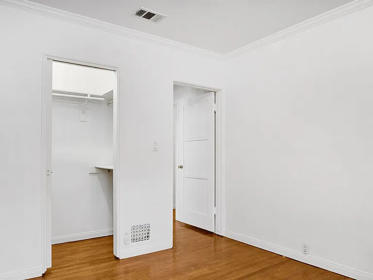 2545 Sycamore Dr — Photo 27