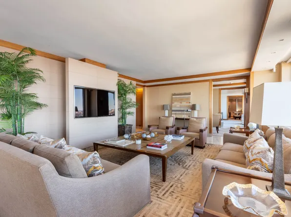 100 Riverside Boulevard image 4 of 15