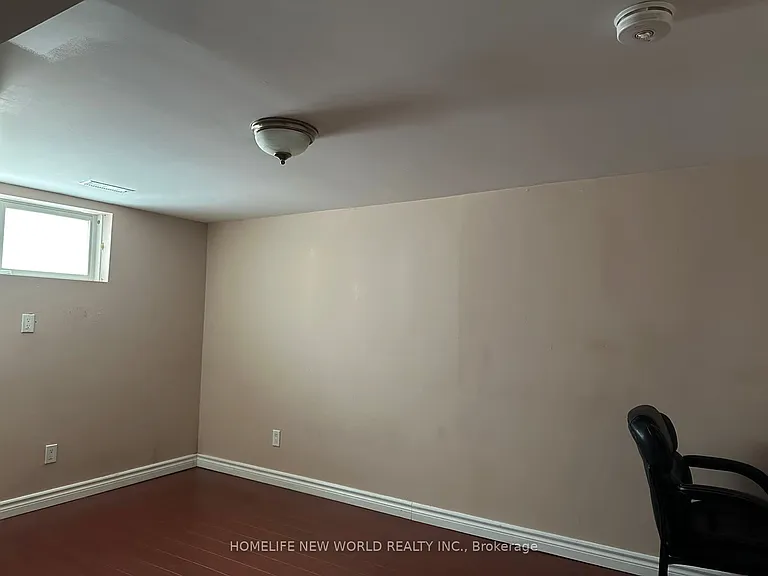 29 Fulham St #BASEMENT — Photo 6