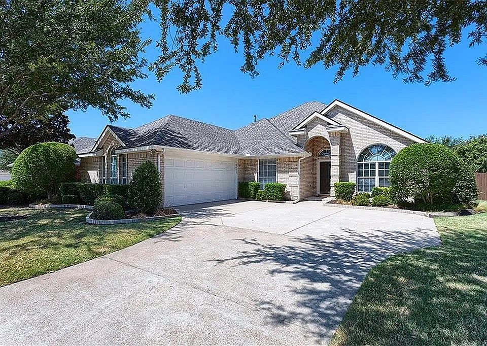 1st image of 5053 Golfside Dr