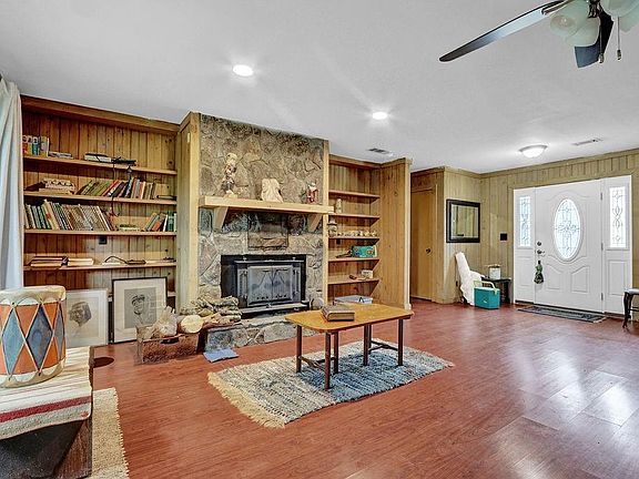 3rd image of 5025 Stoney Point Cir