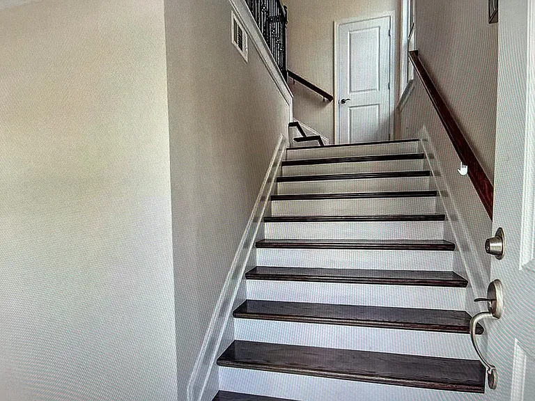 1955 Golden Gate Ln — Photo 24