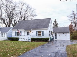 176 Mac Arthur Rd, Rochester, NY 14615