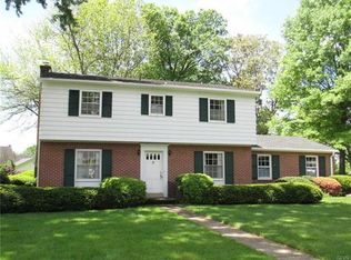 1104 Harris Dr, Emmaus, PA